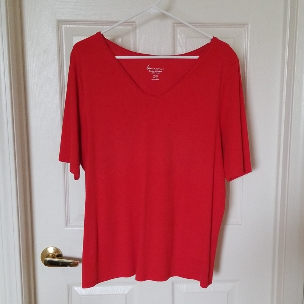 LANE BRYANT PRETTY & PERFECT RED TSHIRT SIZE 14/16